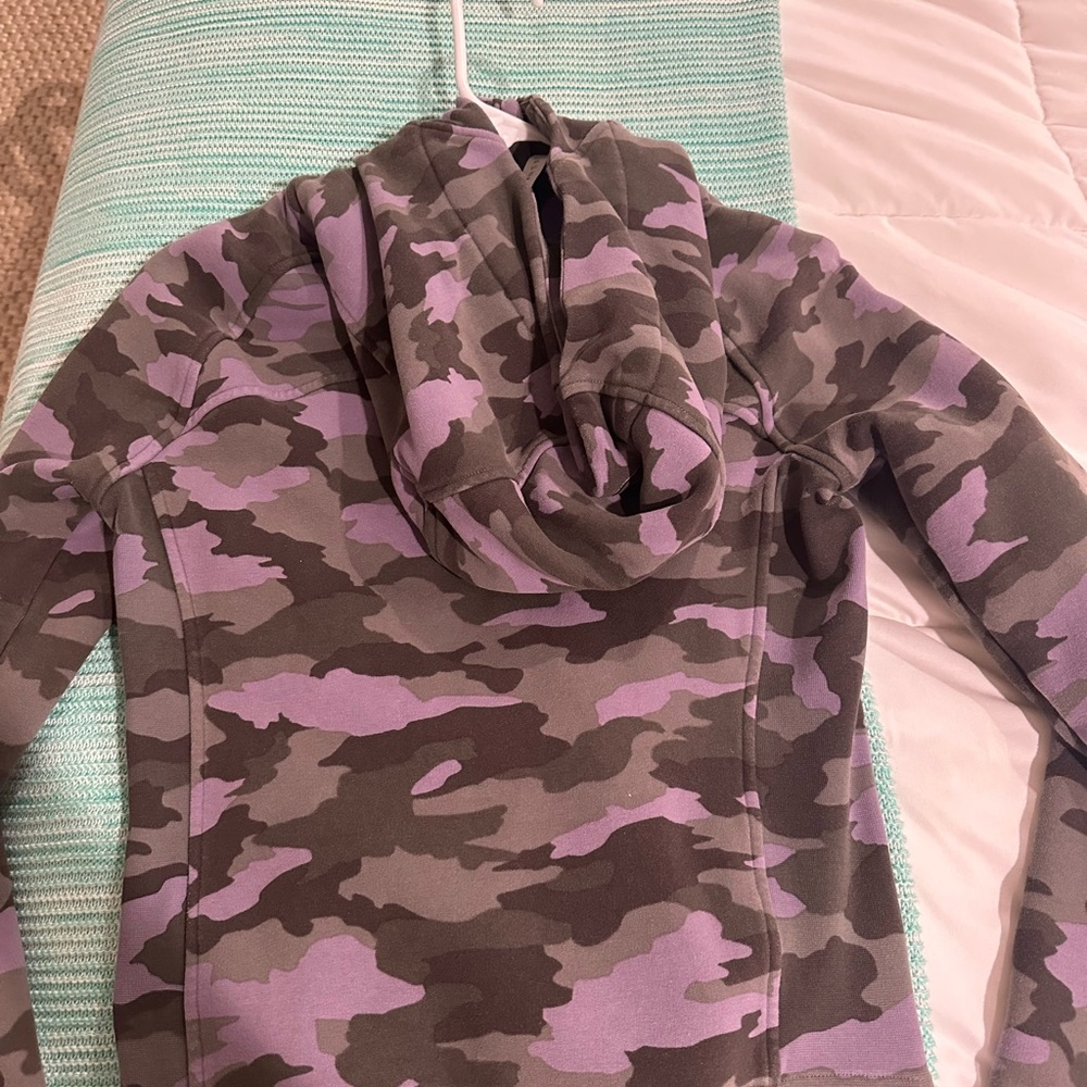 lululemon purple camo jacket size 4